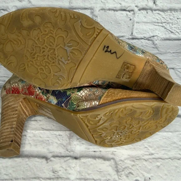 L’Artiste Spring Step Lace & Suede heeled Boots Size 36 US 6 side zip closure EC - Picture 6 of 9